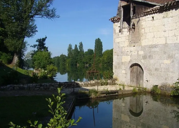 Chambres D'hotes Moulin De Rigoulieres Bed & Breakfast *